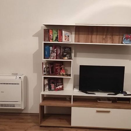 Modern Apartment In Tirana Kültér fotó