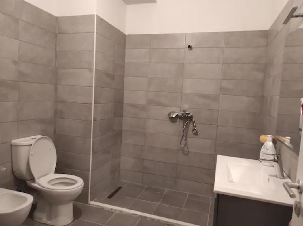 Modern Apartment In Tirana Kültér fotó